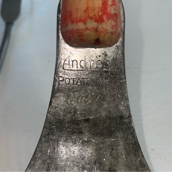 Vintage Kitchen Tools - Picture 6 of 8